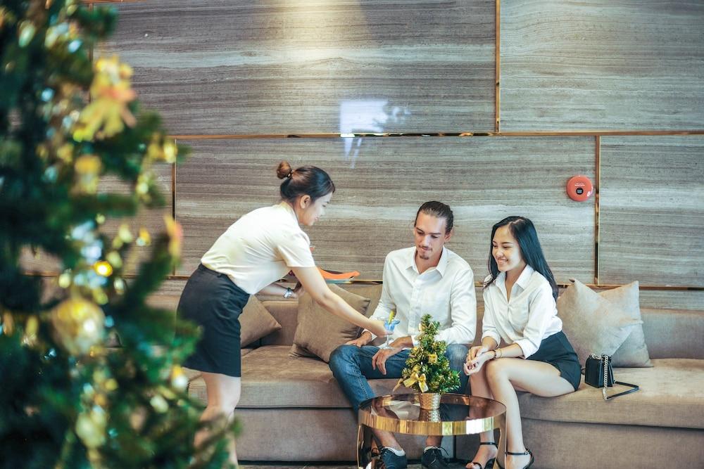 Grand Sunrise Boutique Hotel Дананг Экстерьер фото