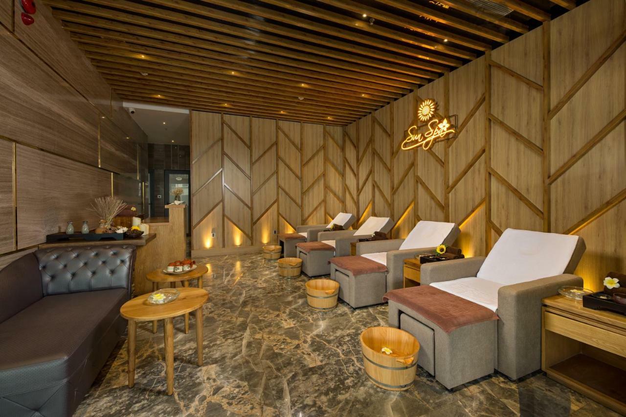 Grand Sunrise Boutique Hotel Дананг Экстерьер фото